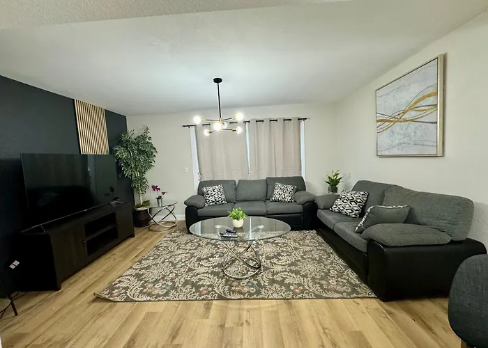 Appartement Beautifully Renovated Townhouse *